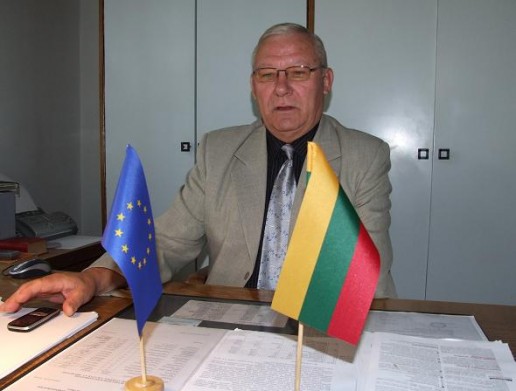Rusnės seniūno Voitiech Deniuš manymu politika Lietuvoje yra vykdoma nusikalstamais metodais.  