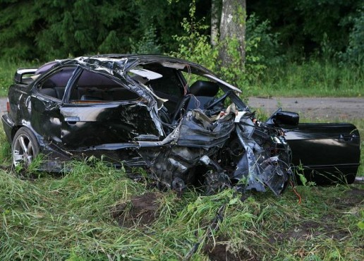 Avarijoje brolis užmušė brolį