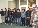 Pagėgių gimnazistai domėjosi pasieniečio profesija Nuotraukos VSAT Pagėgių rinktinės