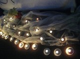 Traksėdžių pagrindinės mokyklos visų klasių mokiniai pasitiko auštantį sausio 13-osios rytą. Traksėdžių pagrindinės mokyklos visų klasių mokiniai pasitiko auštantį sausio 13-osios rytą.