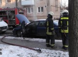 Dariaus ir Girėno gatvėje prie 5A namo degė automobilis Dariaus ir Girėno gatvėje prie 5A namo degė automobilis