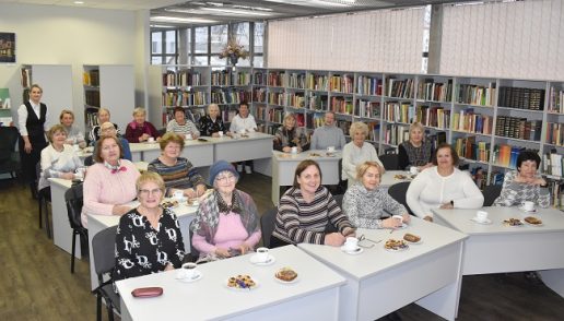 Pagėgių krašto senjorai akcijoje „Senjorų dienos internete“. Astos Andrulienės ir Dalios Mankienės nuotr.