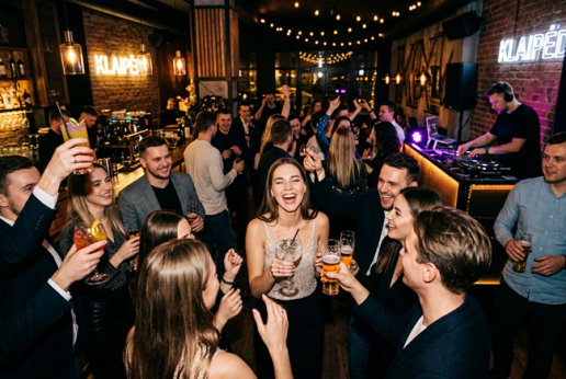 kodel-gimtadienio-svente-klaipedoje-bare-tampa-vis-populiaresniu-pasirinkimu