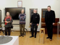 Bibliotekoje – valstybės šimtmečiui skirta skulptūrų paroda