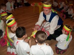 Traksėdžių pagrindinės mokyklos mokiniai paminėjo Lietuvos valstybės atkūrimo dieną
