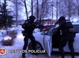 Sulaikyti du vyrai įtariami disponavę labai dideliu psichotropinės medžiagos kiekiu