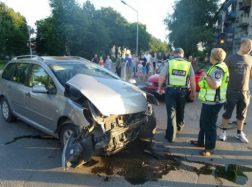 Apakintas saulės sukėlė avariją