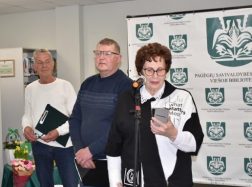 „Atidengsiu Tau žodį it širdį…“: kanklių melodijomis palydėtas 22-asis Pagėgių literatūrinis pavasaris