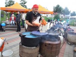 Žuvienės virimo čempionato metu nemokamai keleivius veš autobusas