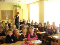 Bibliotekininkai svečiavosi pas „Žibų“ pradinukus