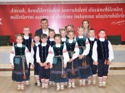 „Žiburėlis“ tarptautiniame vaikų festivalyje Turkijoje