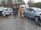 Abiejų automobilių vairuotojai išgabenti į ligoninę