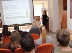 Lietuvininkų tarmė atgijo bibliotekoje