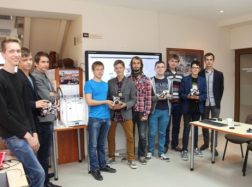 Elektronikos ir modeliavimo mokymai bibliotekoje subūrė besidominčius šiuolaikinėmis technologijomis