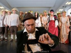 Po 40 metų atgimsta miuziklas „Devynbėdžiai”