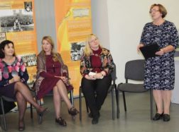 Vydūno viešojoje bibliotekoje – rankdarbių parodos „Ant kūrybos sparnų“ pristatymas