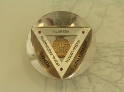 Klaipėdos krašto auksakalių paroda bibliotekoje