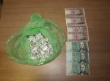 Šilutėje sulaikyti kvaišalų platinimu įtariami jaunuoliai