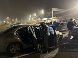 Prevencinė priemonė Šilutėje – pareigūnai tikrino viešas ir jaunimo susibūrimo vietas