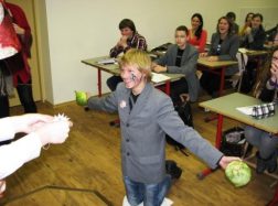 Gimnazijose vyko pirmokų krikštynos