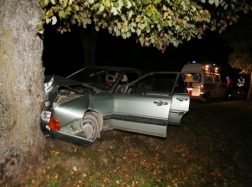 Girto jaunuolio skrydį sustabdė medžiai