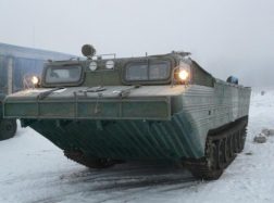 Į Pagėgius atgabenta kariuomenės amfibija