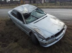 Skrydis per Vilkyčius baigėsi dviem „BMW“ kūlversčiais