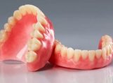 Dantų protezavimas Šiauliuose: kurią kliniką pasirinkti?