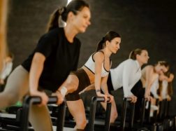 Nuo kardio iki jėgos treniruočių: ką siūlo modernus sporto klubas?