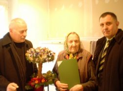 Pasveikintos pagėgiškės sukaktuvininkės