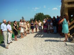 Atidaryti paukščių stebėjimo bokštelis ir poilsio aikštelė