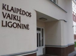 Pėsčiųjų perėjoje partrenkė mergaitę