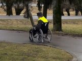 Pažadėjęs nebedaryti nusižengimų, neįgalus vyras tą pačią dieną pažadą sulaužė