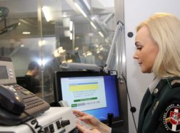 Vilniaus oro uoste sulaikytas 7 metus teisėsaugos ieškotas vyras