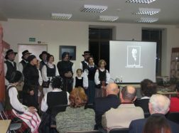 Dainuokim ir klausykim, klausykim ir dainuokim….