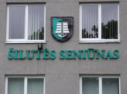 Skaitytojo žvilgsnis: Gatvių šlavėja su aukštuoju, likimo ironija arba, kas ravi šieną