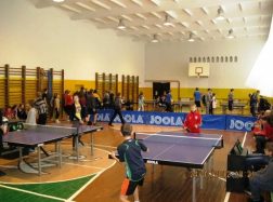 Geriausi rajono jaunieji tenisininkai – Šilutės Pamario pagrindinės mokyklos mergaitės ir Traksėdžių pagrindinės mokyklos berniukai