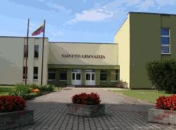 Vainuto gimnazijoje nuo pirmadienio skelbiamas streikas