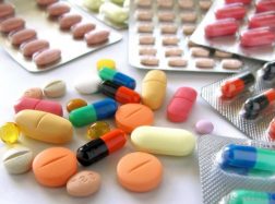 Lietuviai – savigydos antibiotikais lyderiai: kuo rizikuojame?