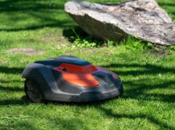 Ką svarbu žinoti ruošiant vejos robotą žiemai?