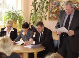 Rajono vadovai 2011 m. ataskaitas pristatė Žemaičių Naumiestyje
