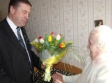 Juzę Pupšienę Meras lankė Šilutės senelių globos namuose. Nuotraukos Šilutės r. savivaldybės