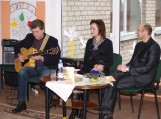 Džiazo muzikantas, gitaros virtuozas, Eugenijus Jonavičius, Valerija Daukantienė ir poezijos rinkinio „Aš tau“ autorius Saulius Grinkevičius