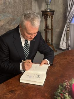 412019431_663563179279973_4625821521989976285_n